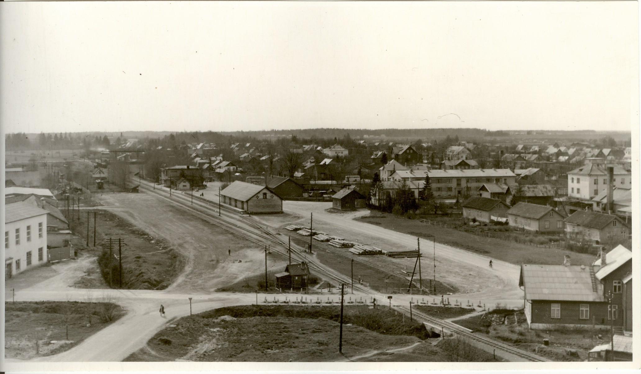 foto, Paide Põllu ja Tööstuse tänav ning raudtee 1960-ndatel a.