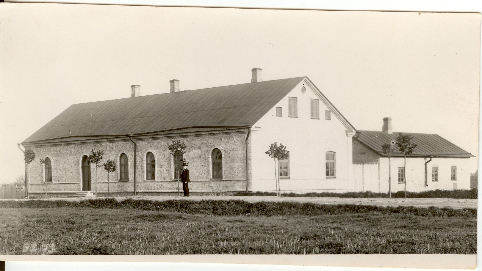 foto, Paide kiriku leerimaja (hilisem trükikoda) 1920- 30- ndatel a.