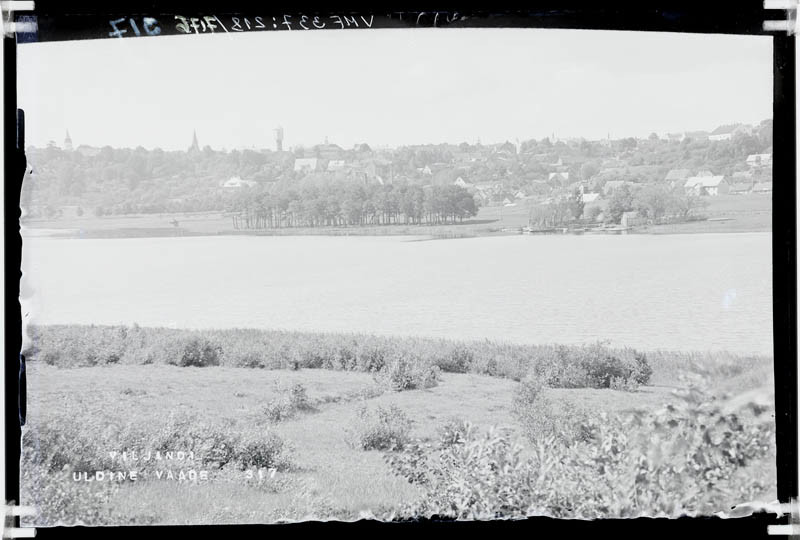fotonegatiiv, Viljandi, Üldvaade linnale Viljandi järve vastaskaldalt
