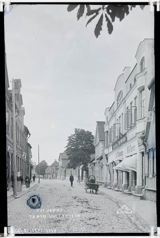 fotonegatiiv, Viljandi, Tartu tn (maja nr 9 juurest Tallinna tn poole) u 1914 foto J.Riet