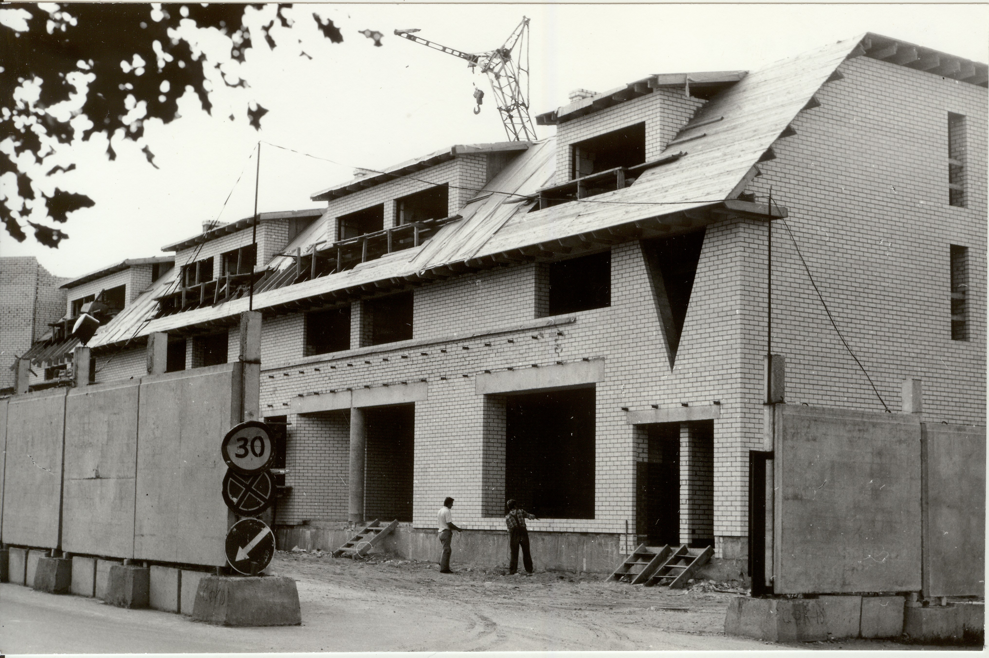 foto, Paide Kommertskesskuse ehitus 1992.a.