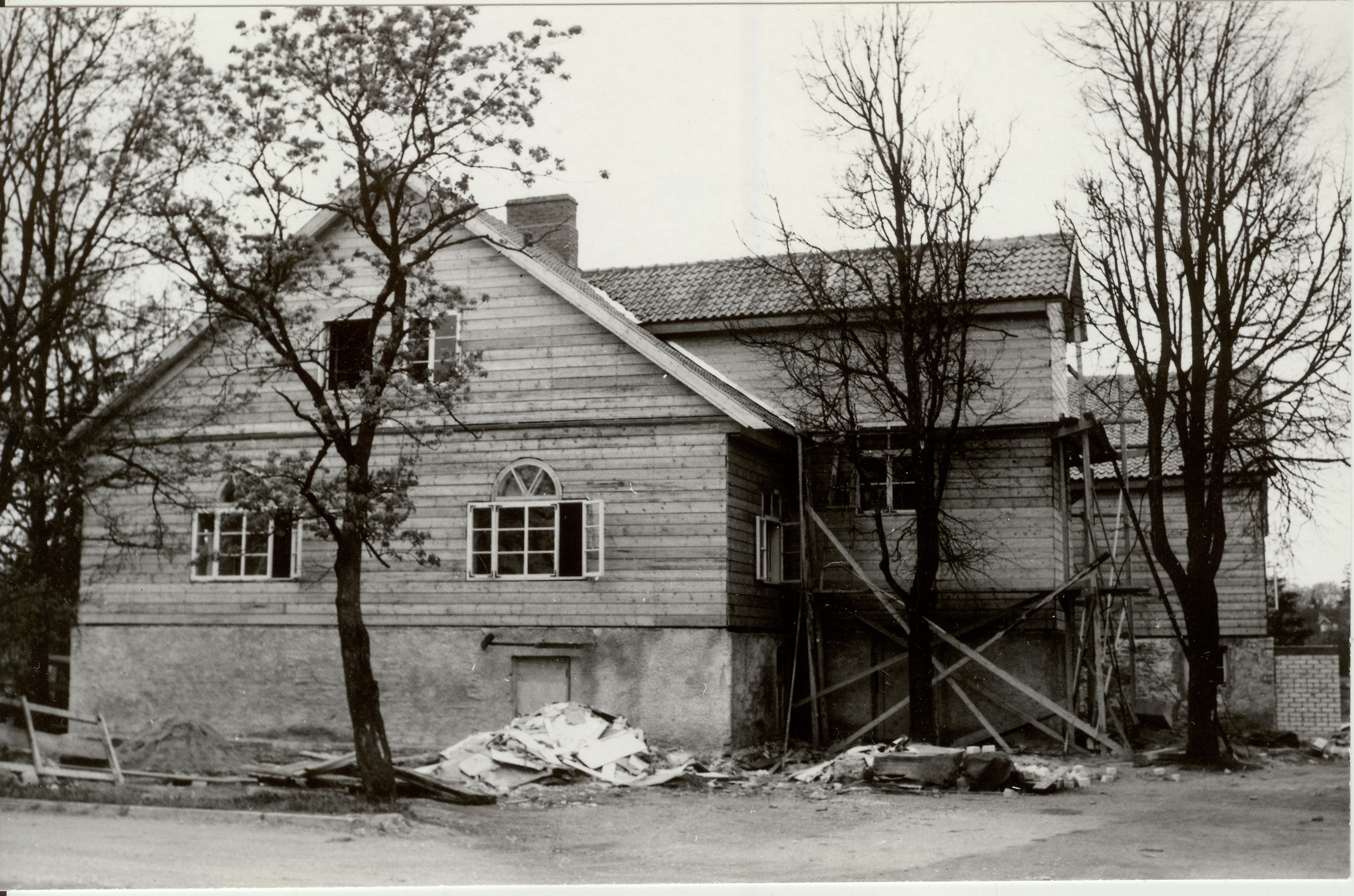 foto, Paide Kutsekooli hoone restaureerimine 1992.a.