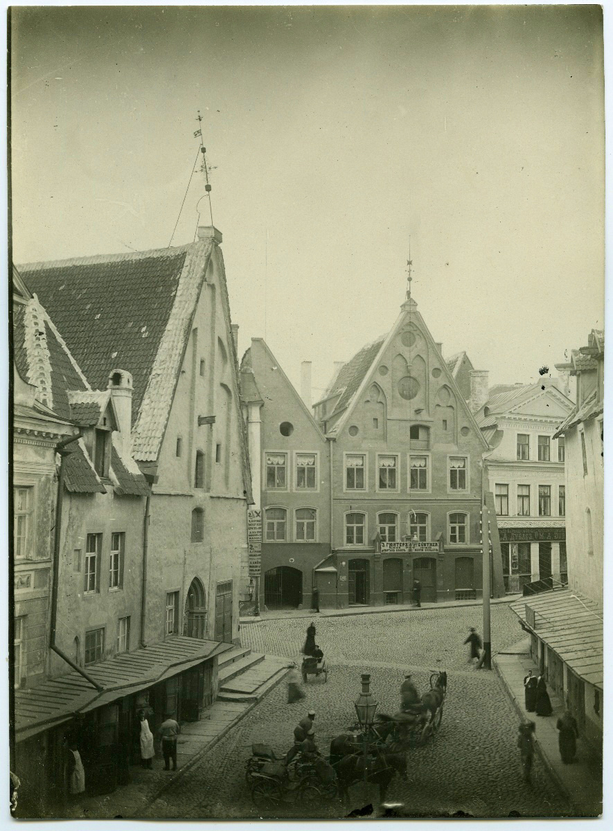 Tallinn, Vana turg, vaade Viru tänava nurgalt Piiskopi maja poole.