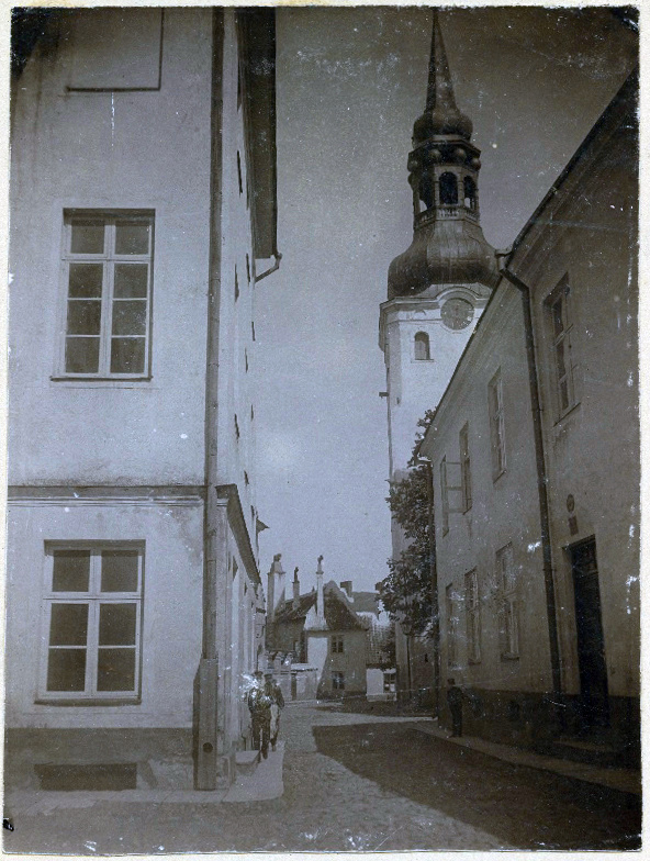 Tallinn, Toomkooli tänav, vaade Lossiplatsile.