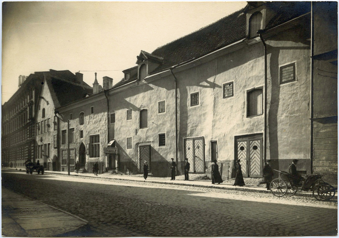 Tallinn, Vene tänav 11 ja 13.