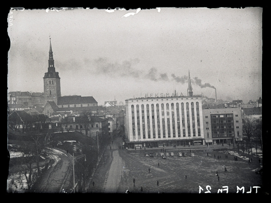 Tallinn, Vabaduse plats, vaade endise EKA maja katuselt põhja poole.