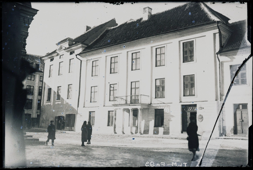 Tallinn, Lossi plats nr. 3, 4, endine Schlippenbachi maja.