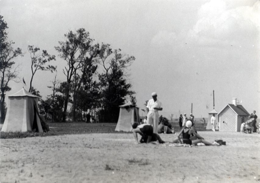 Foto. Dampfi album. Vaade Haapsalu supelrannale nn. Aafrika rannale. Juuli 1931.