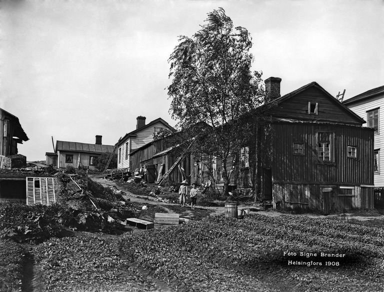 Etu-Töölö, Berga 9. Nykyinen Cygnaeuksenkadun ja Museokadun kulma