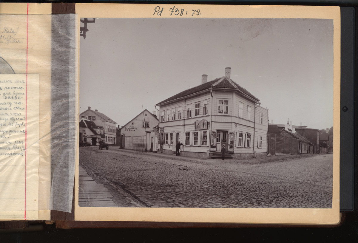 Mäe tänava nurk, Narva maantee 39/41. Selles majas on 1858. - 1860. a. elanud P. D. Boborõkin