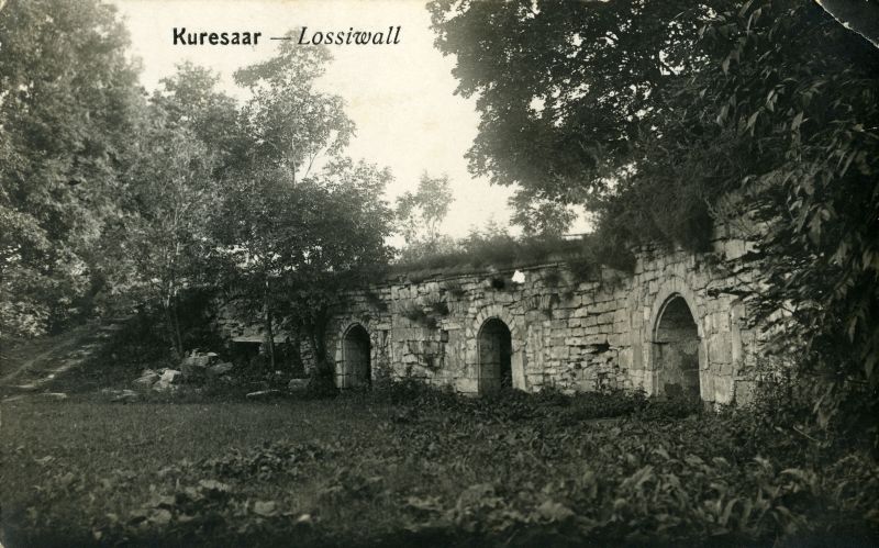 Kuressaare kindluse Läänebastioni keldrid