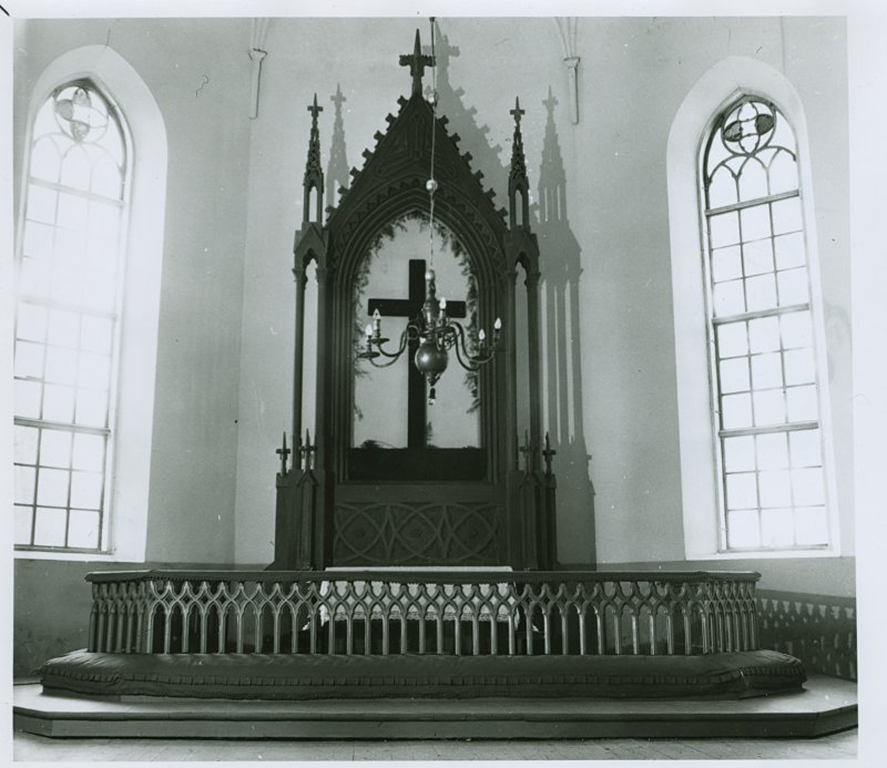 Foto. Lihula kirik. Pseudogooti altar ja altariaed, XIX saj. Foto. Avo Sillasoo.