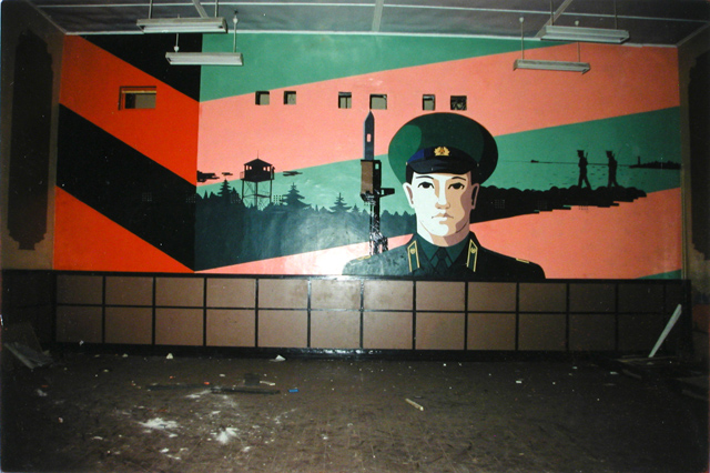 Kuressaare, seinajoonistus Nõukogude sõdurist