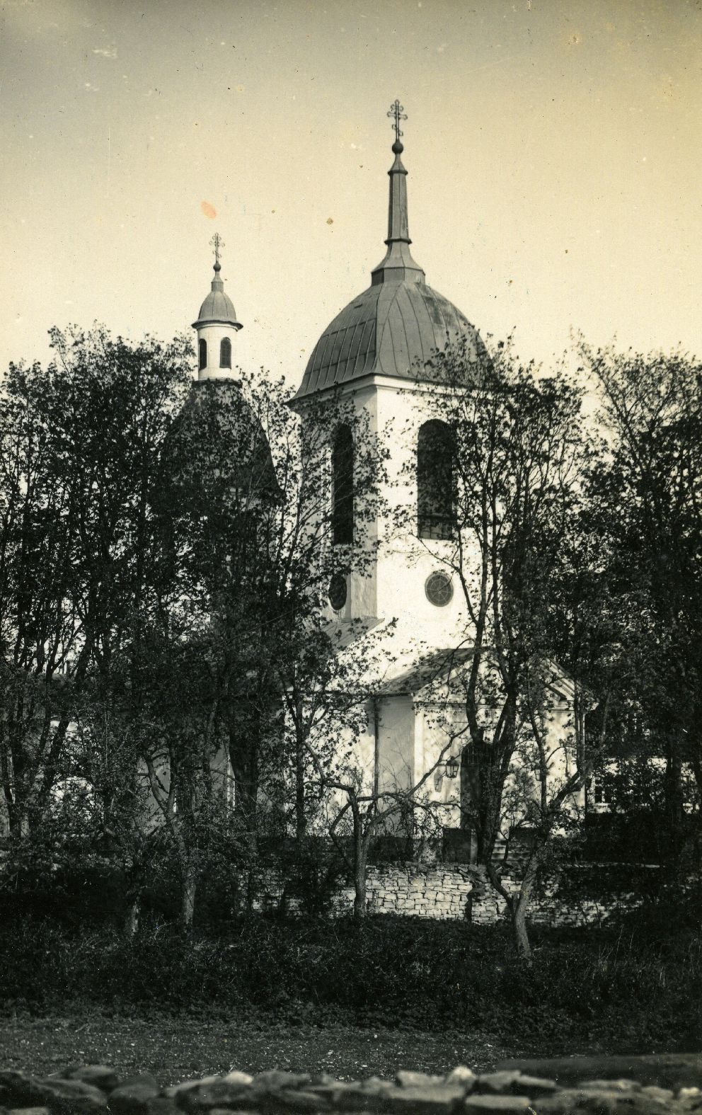 Kuressaare Nikolai kirik, vaade loodest