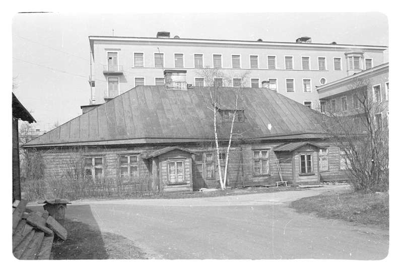 Hooned Tallinna Keskhaigla hoovis