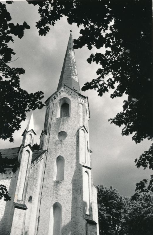 Photo. External view of the Lihula Church in 1993. Black and white.