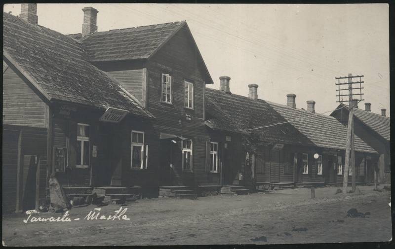 fotopostkaart, Tarvastu khk, Mustla alev, peatee, hooned, päevpiltnik A. Glücki töökoda vasakult esimene, kauplus, u 1928