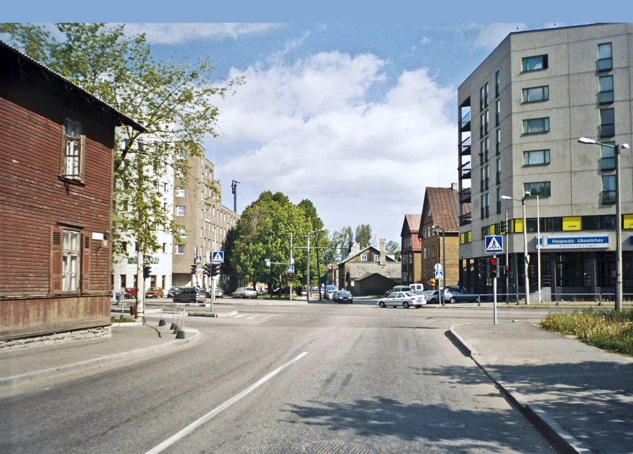 Kadriorg, Vilmsi ja Gonsiori tänava ristmik, vaade Poska tänava suunas.