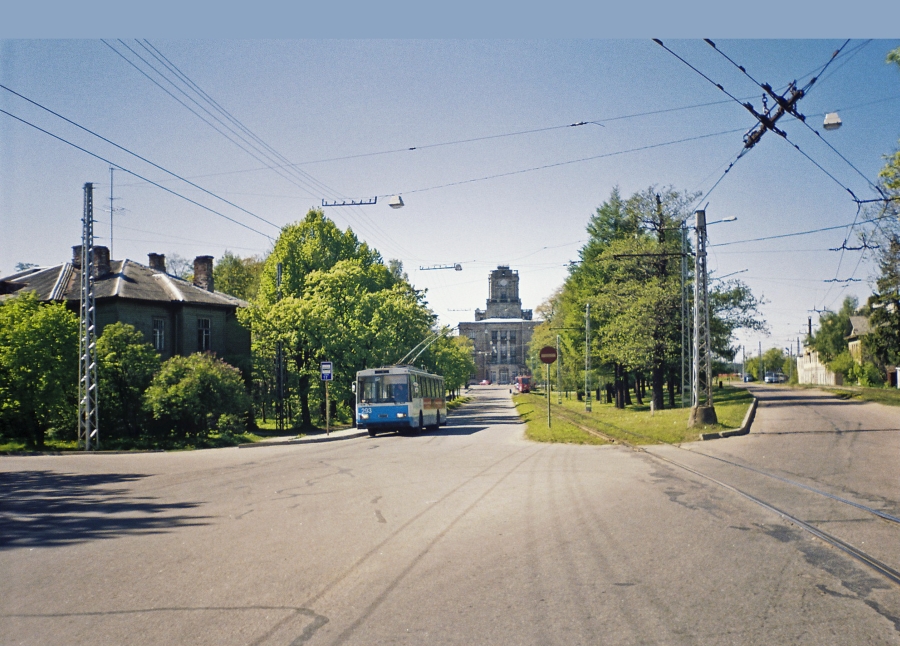 Kopli, Kopli ja Sepa tänava ristmik, vaade TTÜ hoonele ja trammi-trolli ringile.