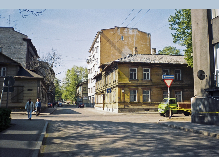 Tatari, Sakala ja Kentmanni tänava ristmik, vaade Tatari tänava suunas.
