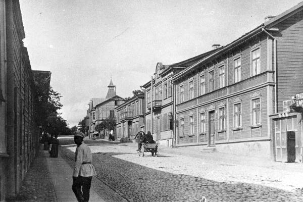 Narva tänav ja puumajad (vaade Narva mäe  suunas) Tartu, 20. saj. algus.
