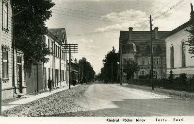 General Põdra Street (Pepler t): view from the Mary Church (best) towards Riga t. Tartu, 1920-1930. Photo e. Selleke.