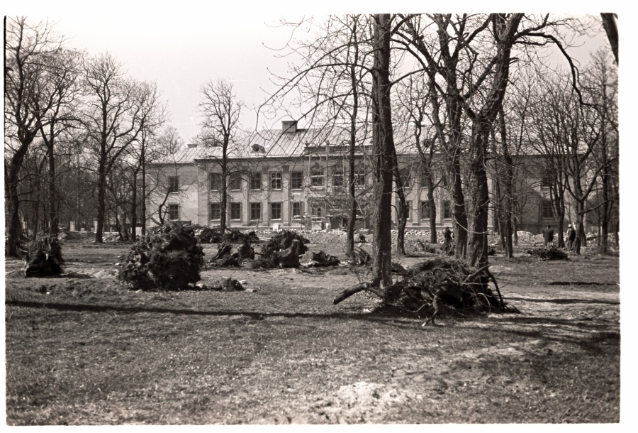 Tallinn, Kadrioru loss, vaade Lasnamäe suunast.