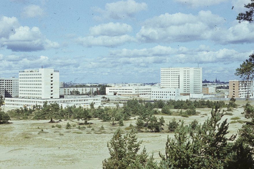 Mustamäe haigla ümbruse hoonestus liivikuga esiplaanil