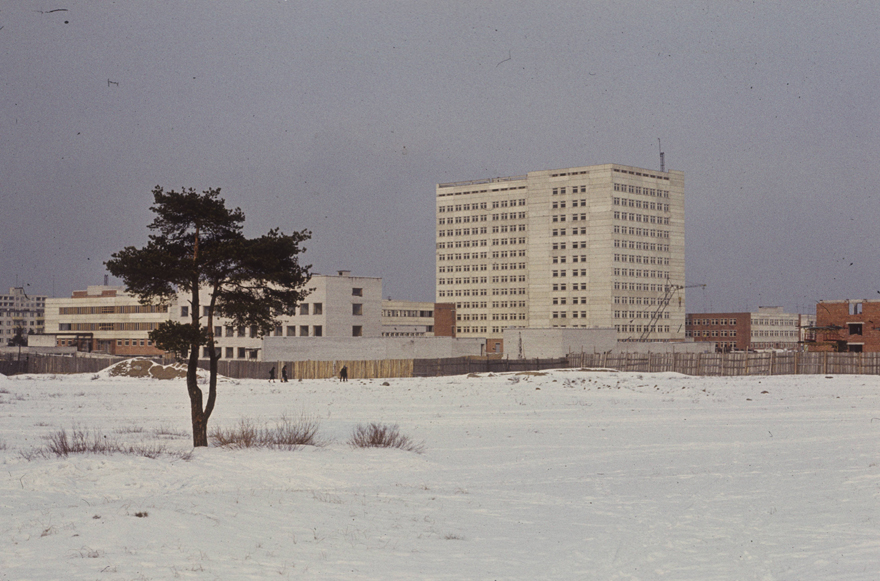 The Mustamäe Emergency Hospital is finished, a distance view from the field. Architect Ilmar Wood Forest