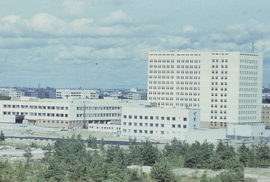 Mustamäe Emergency Hospital, remote view of the building. Architect Ilmar Wood Forest