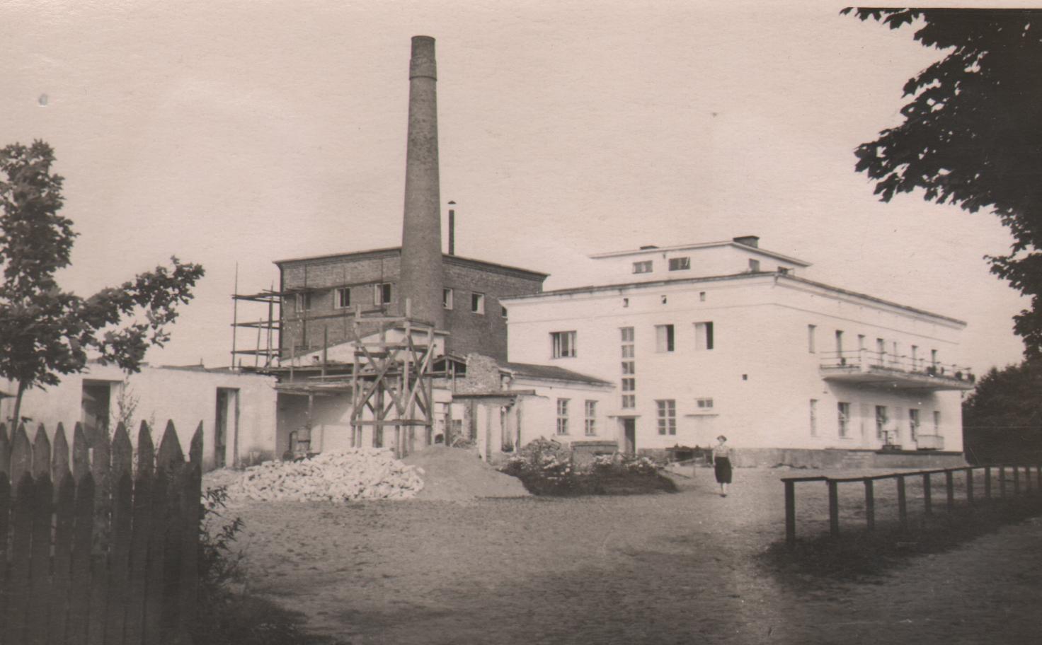 Construction of Türi butter boiler in 1955. Summer.