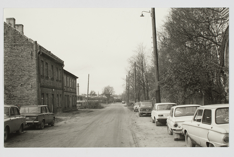 Tartu, Kalmistu Street. View from the cross street to the outskirts of the city.