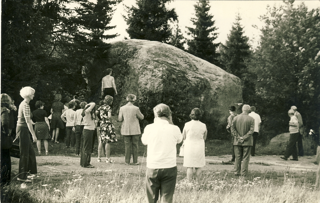 Võhma Suurkivi Ilumäe lähedal