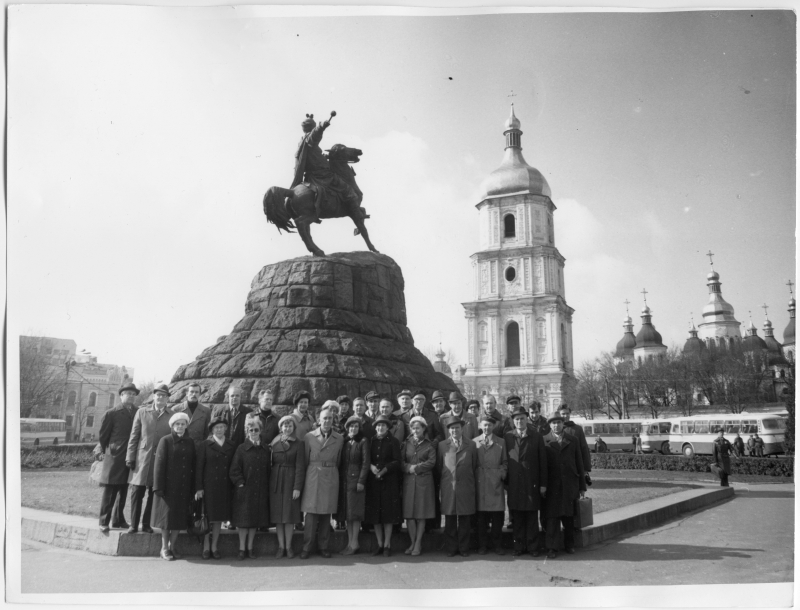 The Council of Ministers of the Estonian Soviet Union on a collective excursion of the Government in Kiev. Group picture: right 8. V. Simm.