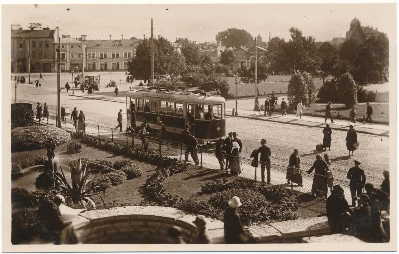 Postcard. Tallinn, view from Viruväravamäe. Located in the album Hm 7955.