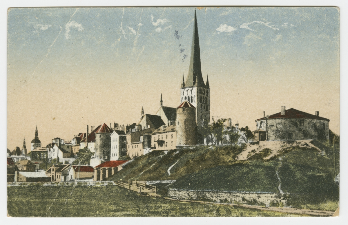 Tallinn : view of the Rannavärava Mountain and Stolting Tower