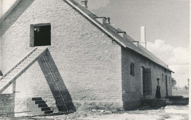Photo. The new grain dryer and grain gardens in the Colhose called Zdanov. 1952. Photographer. E. Järve. Eta.