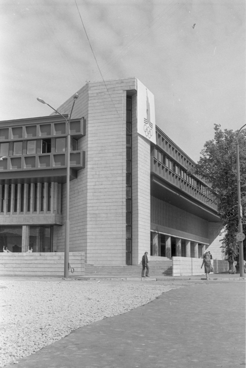 Main post office, corner view. Architects Raine Karp, Mati Raigna