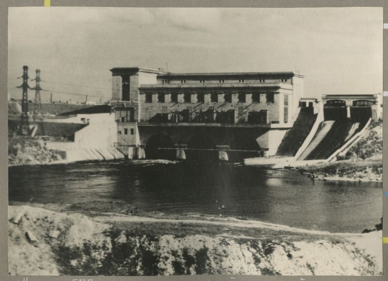 Narva Hydroelectric Power Plant - an unrealistic dream of the capitalist economy. Currently Narva radiates heat and light for people