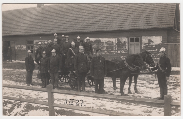 Group photo, Rapla see members of the Society at the fire brigade in 1927.