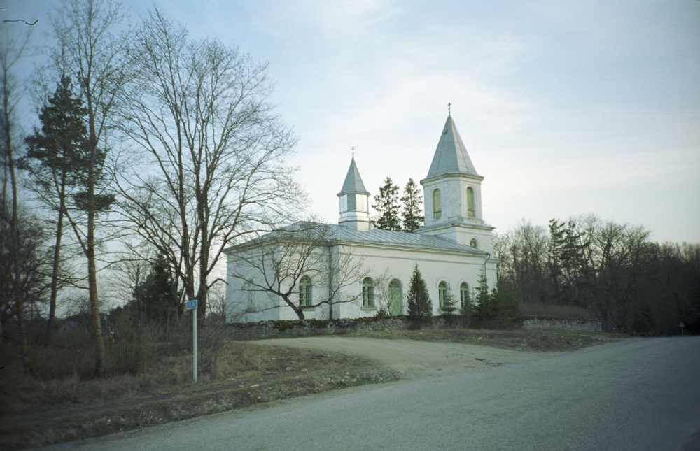 Hellamaa Orthodox Church of the Holy Apostles Peter and Paul (1866)