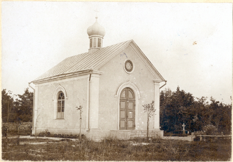 Photo. Aleksander Nevski Church in an old cemetery. Around 1899.
