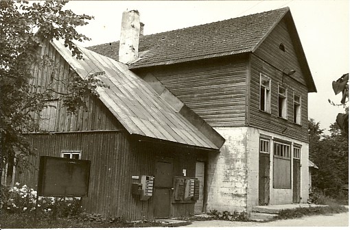 Photo, Villevere's former pastry in 1984.