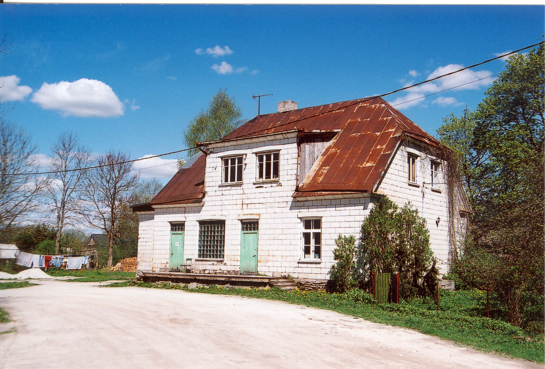 Karinu glass room