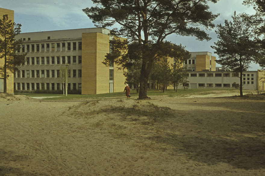 Ttü / TPI building complex in Mustamäe, view of the volumes of faculty. Architects Uno Tölpus, Henno Sepmann, Olga Kontšajeva