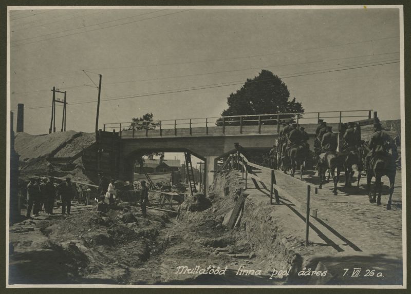 Construction of the viaduct of the Paldiski highway.