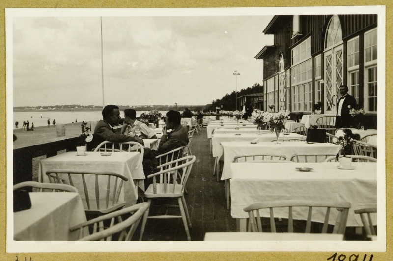 View of the restaurant's terrace in the Pirita swimming pool.