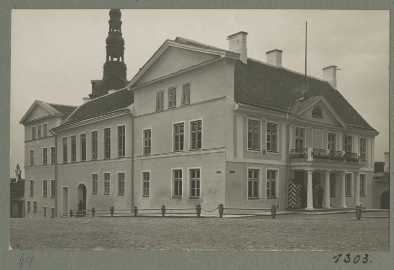 Building on Toompeal.