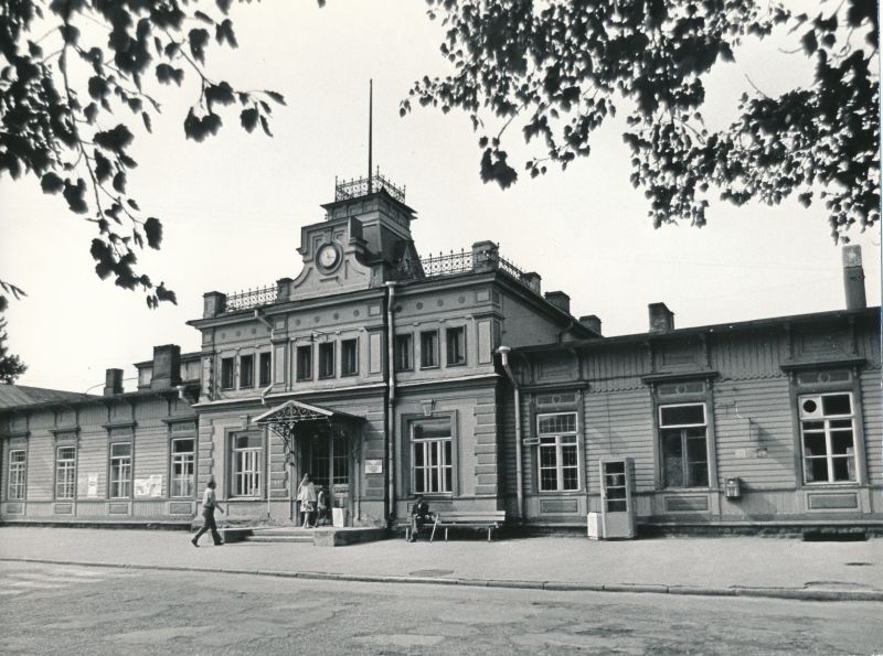 Photo. Haapsalu railway station. 06.08.1976, J. Möldri.