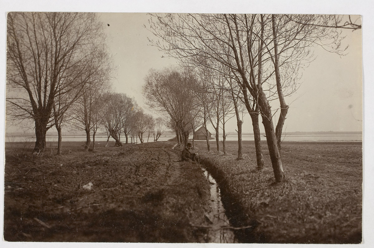 K. e. Sööt near Ropka Manor next to Emajõe in spring 1903